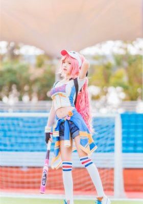 漂亮的新娘子穿上新娘装